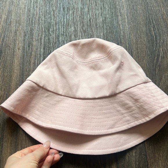 Parisienne et Alors Bucket Hat - Picture 2 of 3